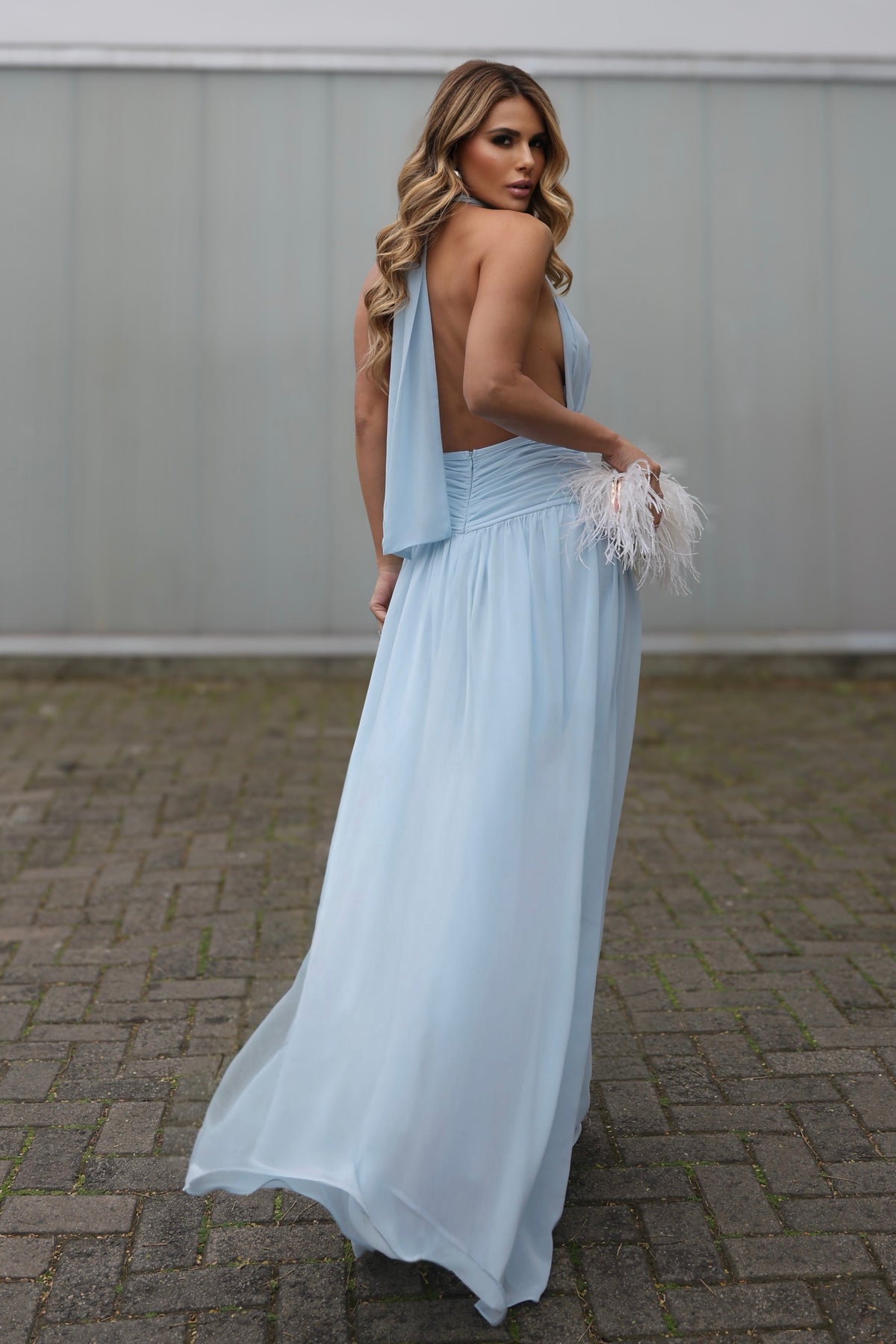 VESTIDO LONGO FRENTE ÚNICA COM RECORTE FRONTAL E CINTURA FRANZIDA AZUL