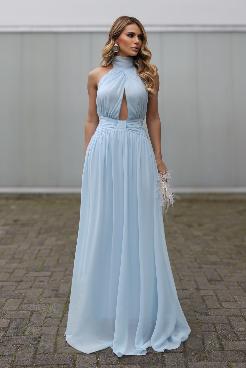 VESTIDO LONGO FRENTE ÚNICA COM RECORTE FRONTAL E CINTURA FRANZIDA AZUL