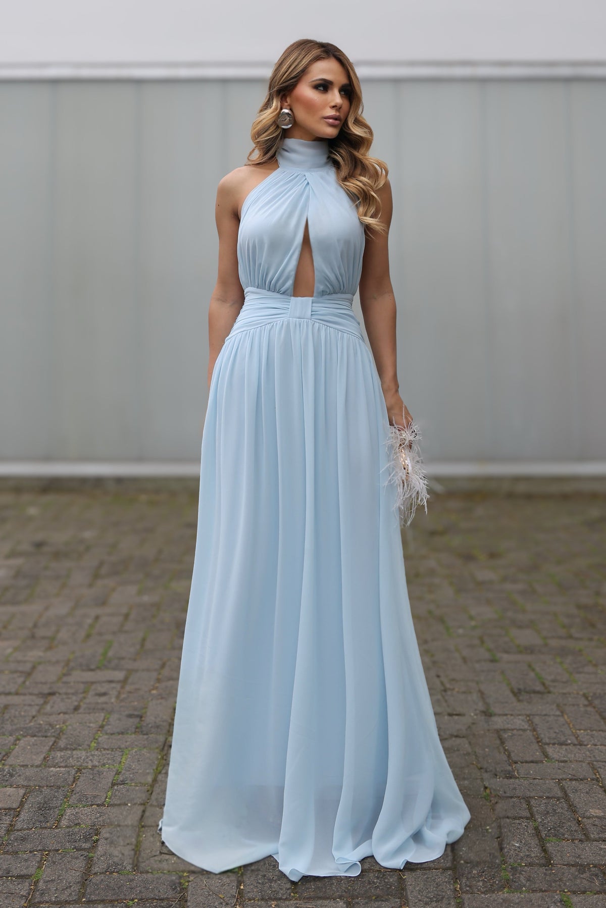 VESTIDO LONGO FRENTE ÚNICA COM RECORTE FRONTAL E CINTURA FRANZIDA AZUL