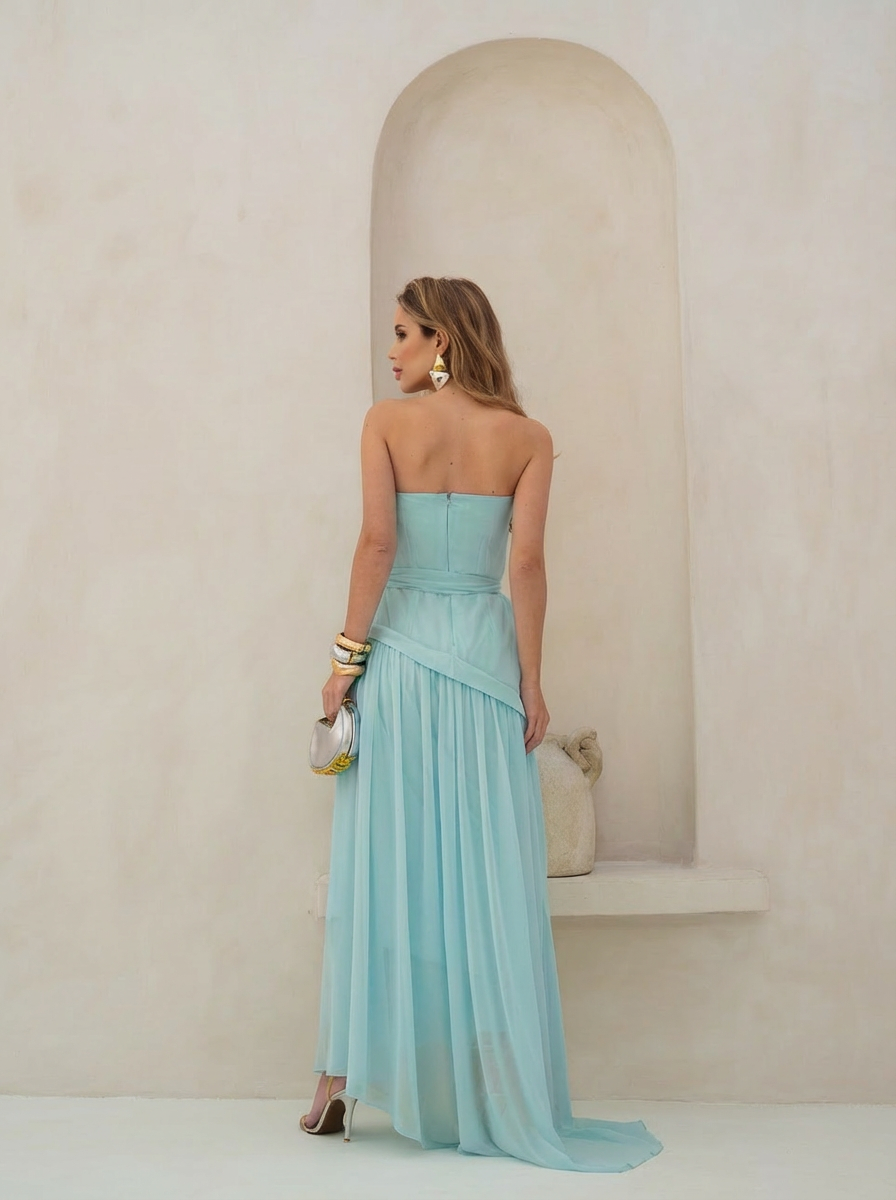 VESTIDO LONGO TOMARA QUE CAIA COM SAIA ASSIMÉTRICA E FAIXA AZUL