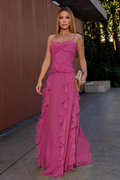 VESTIDO LONGO COM ALÇAS TORÇÃO NO BUSTO E CINTURA COM BABADOS ROSA