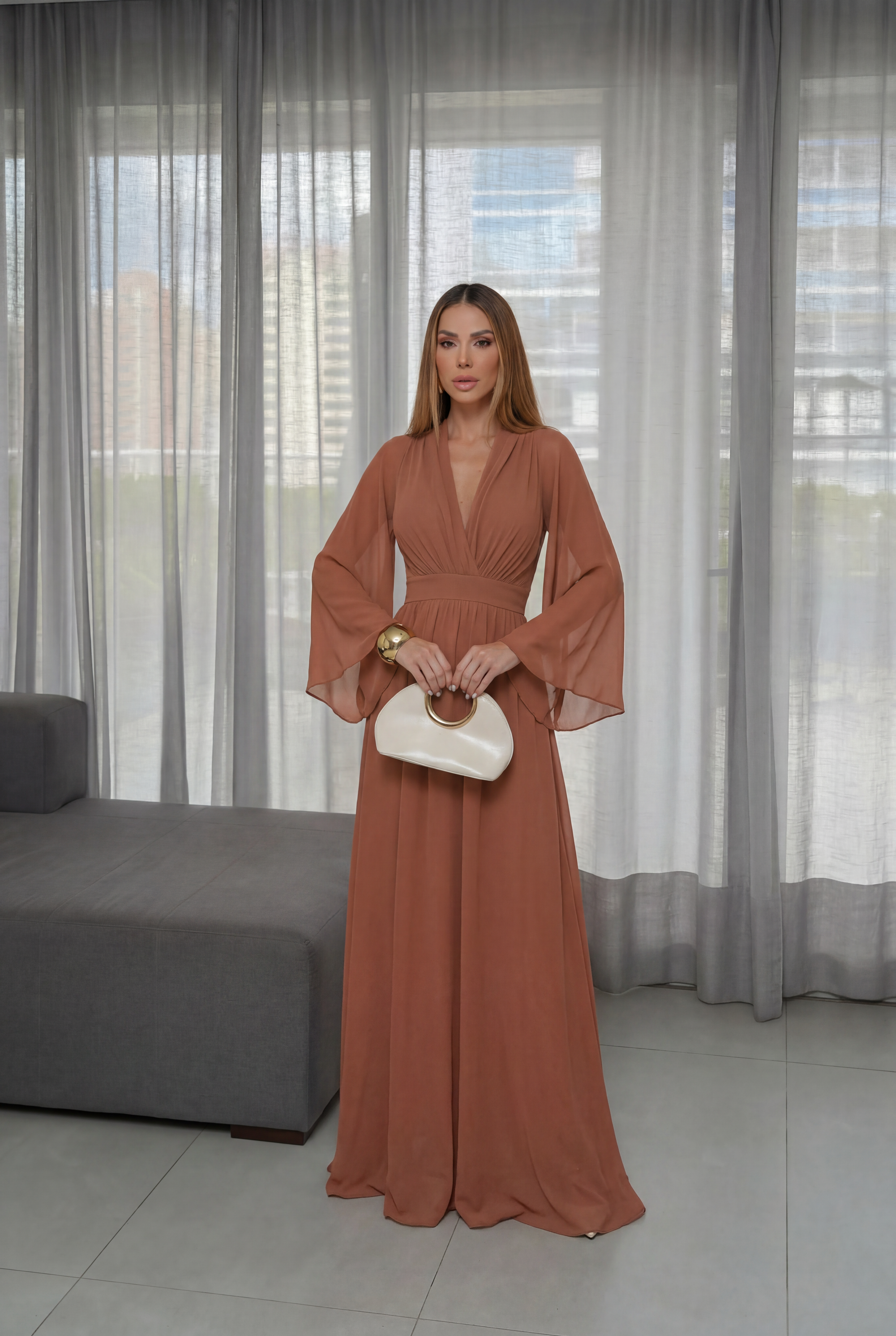 VESTIDO LONGO DECOTE V COM MANGA SINO MARROM