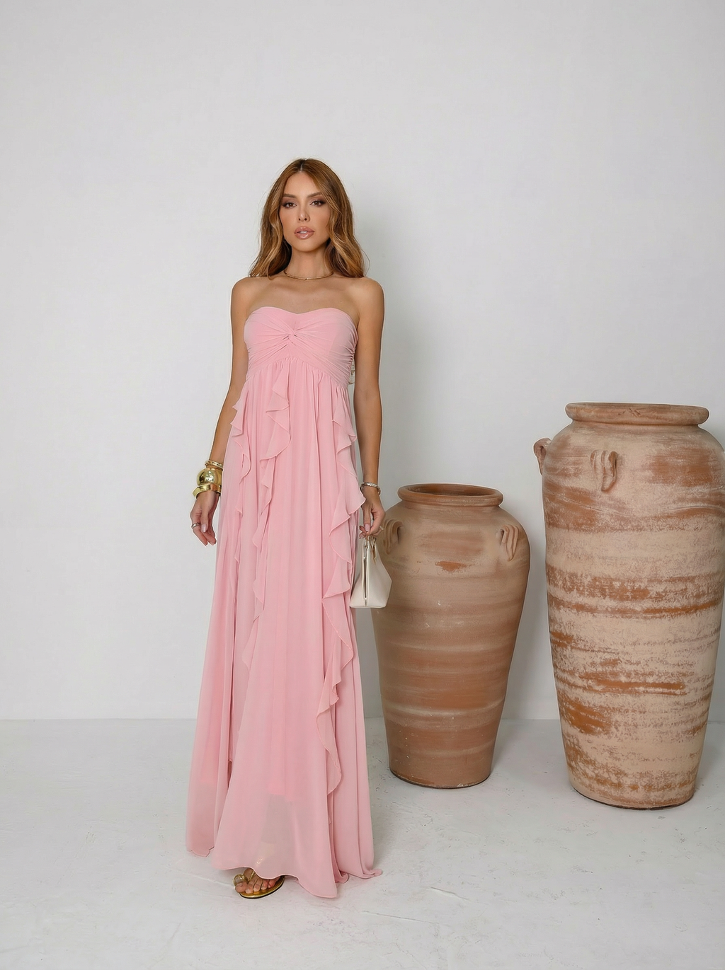 VESTIDO LONGO TOMARA QUE CAIA COM BABADOS CASCATA ROSA