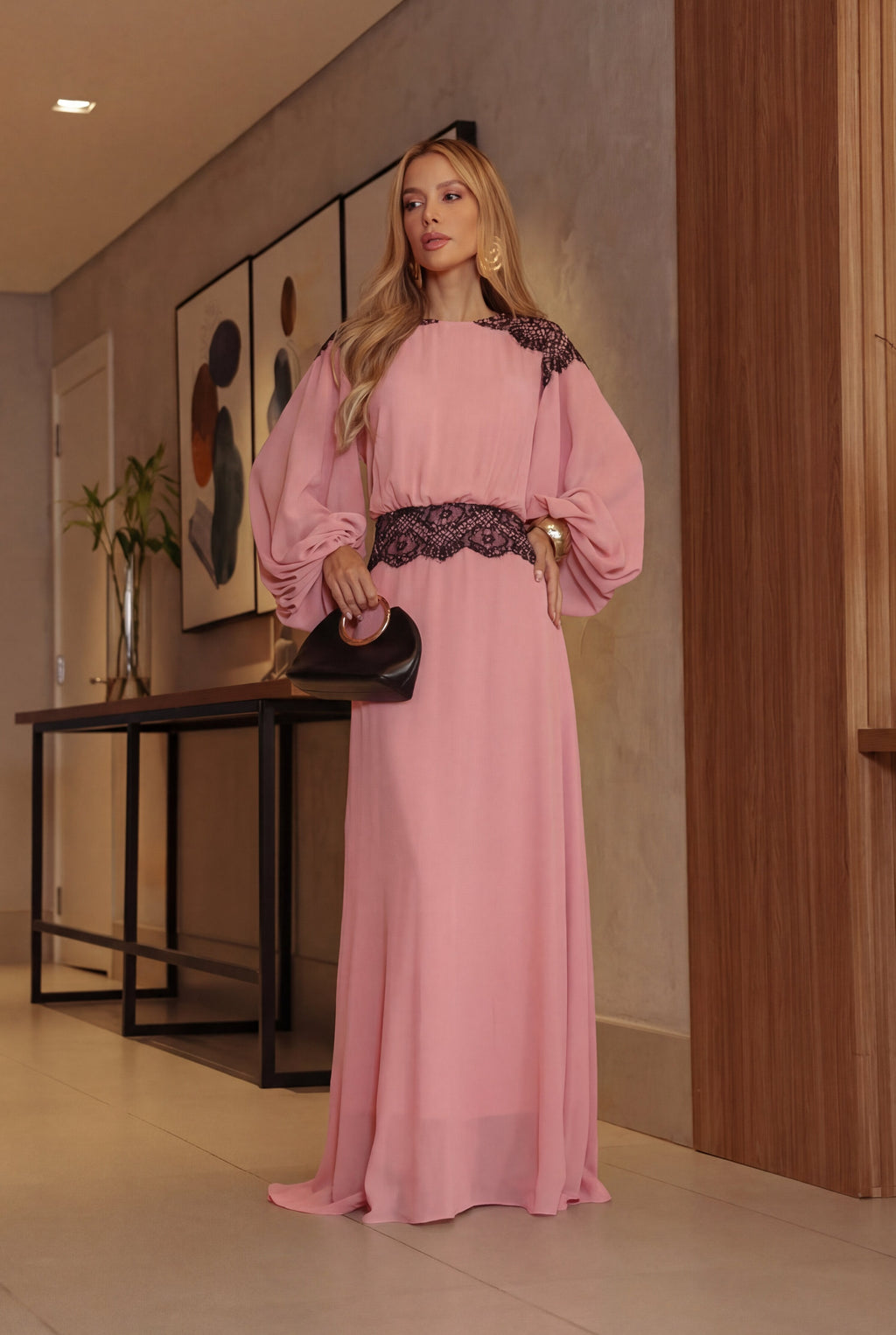 VESTIDO LONGO MANGA BALÃO COM RENDA ROSA