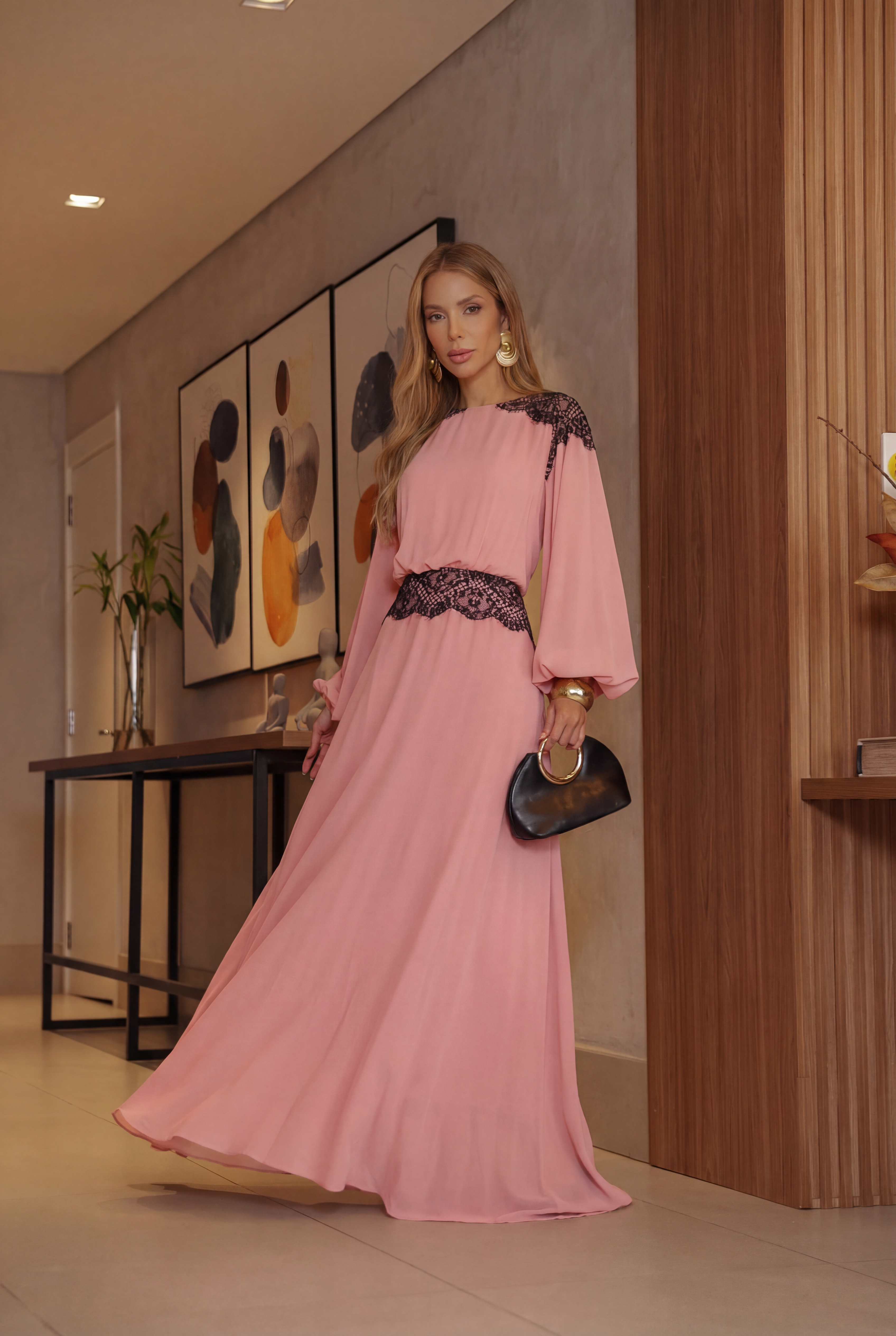 VESTIDO LONGO MANGA BALÃO COM RENDA ROSA