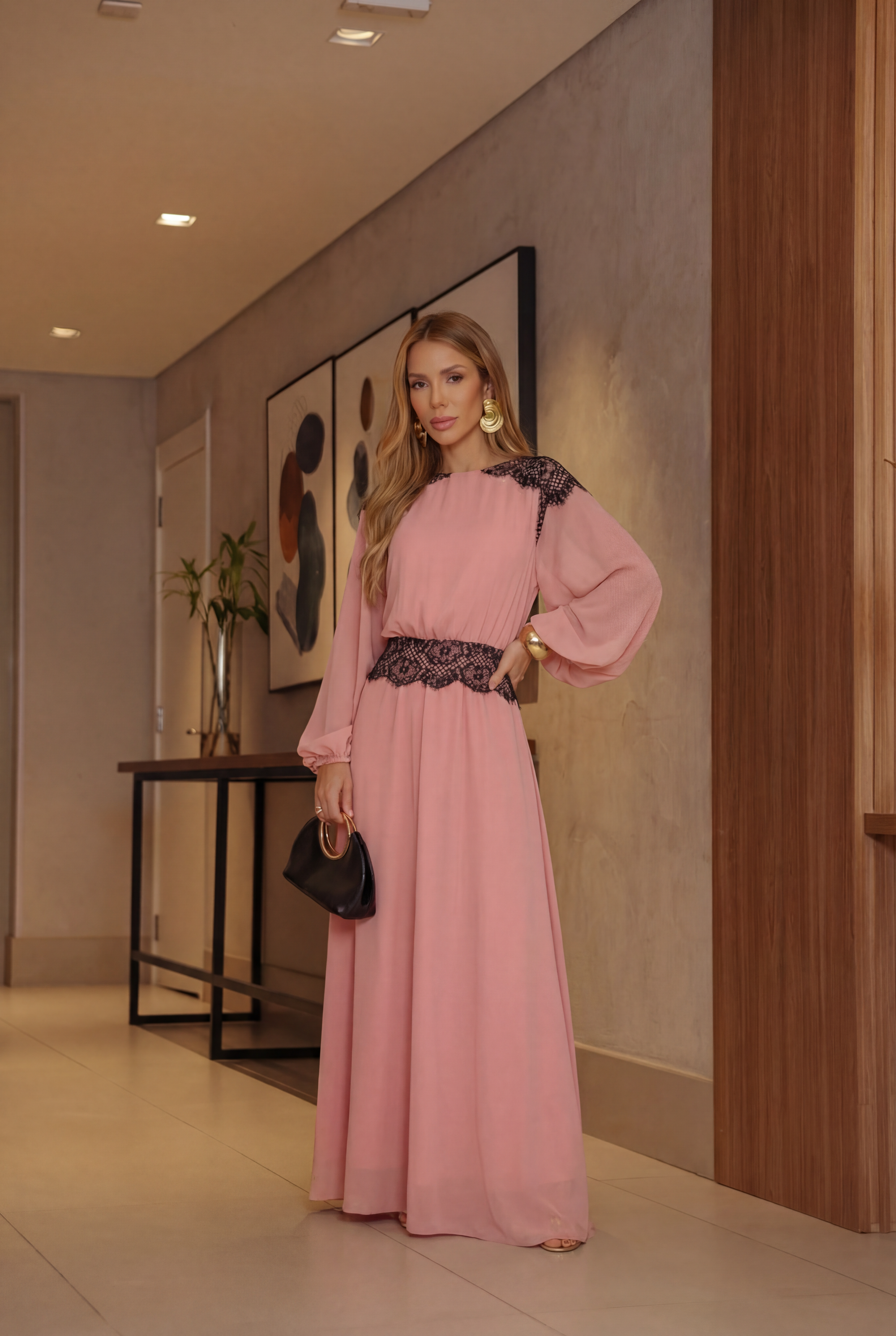 VESTIDO LONGO MANGA BALÃO COM RENDA ROSA