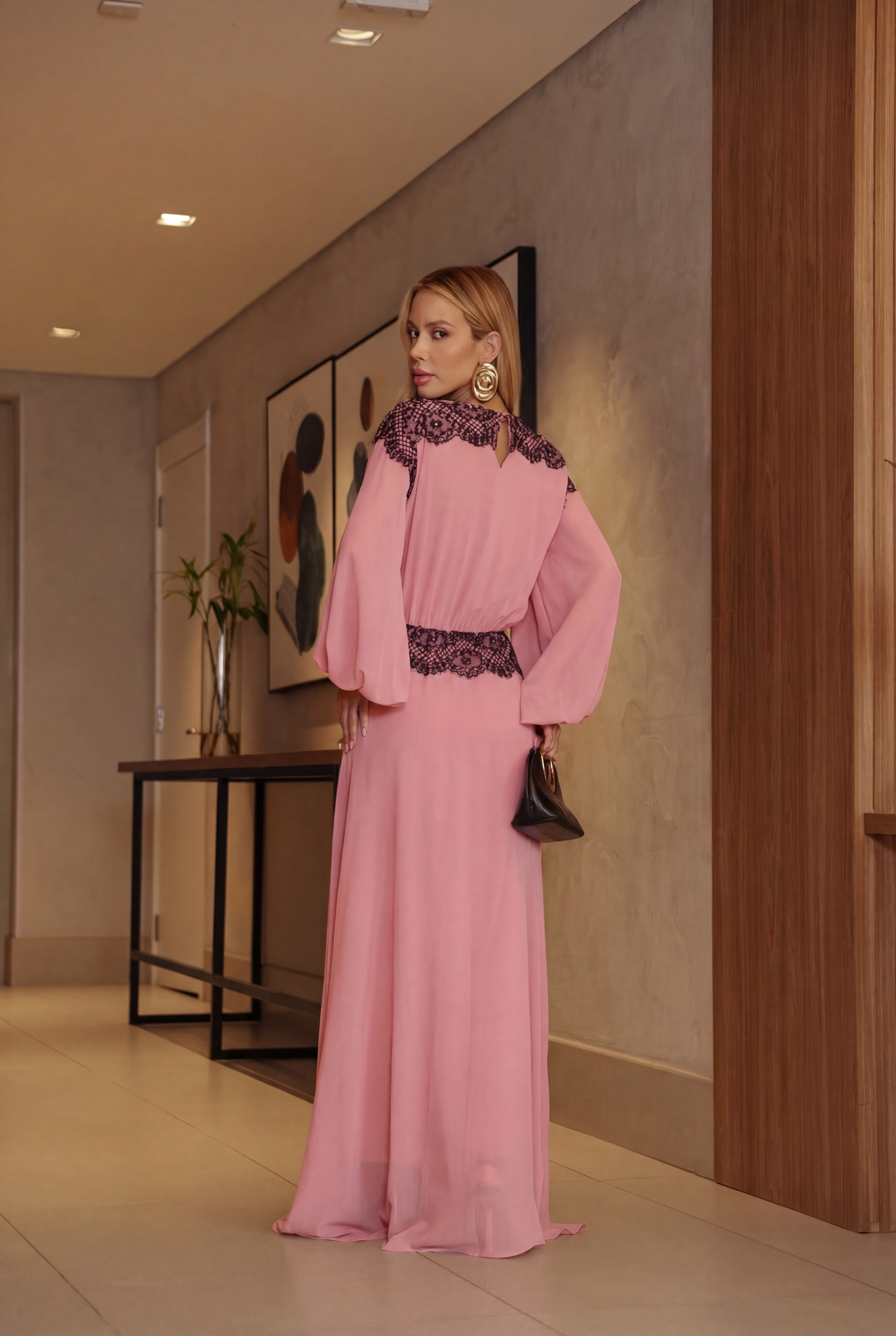 VESTIDO LONGO MANGA BALÃO COM RENDA ROSA