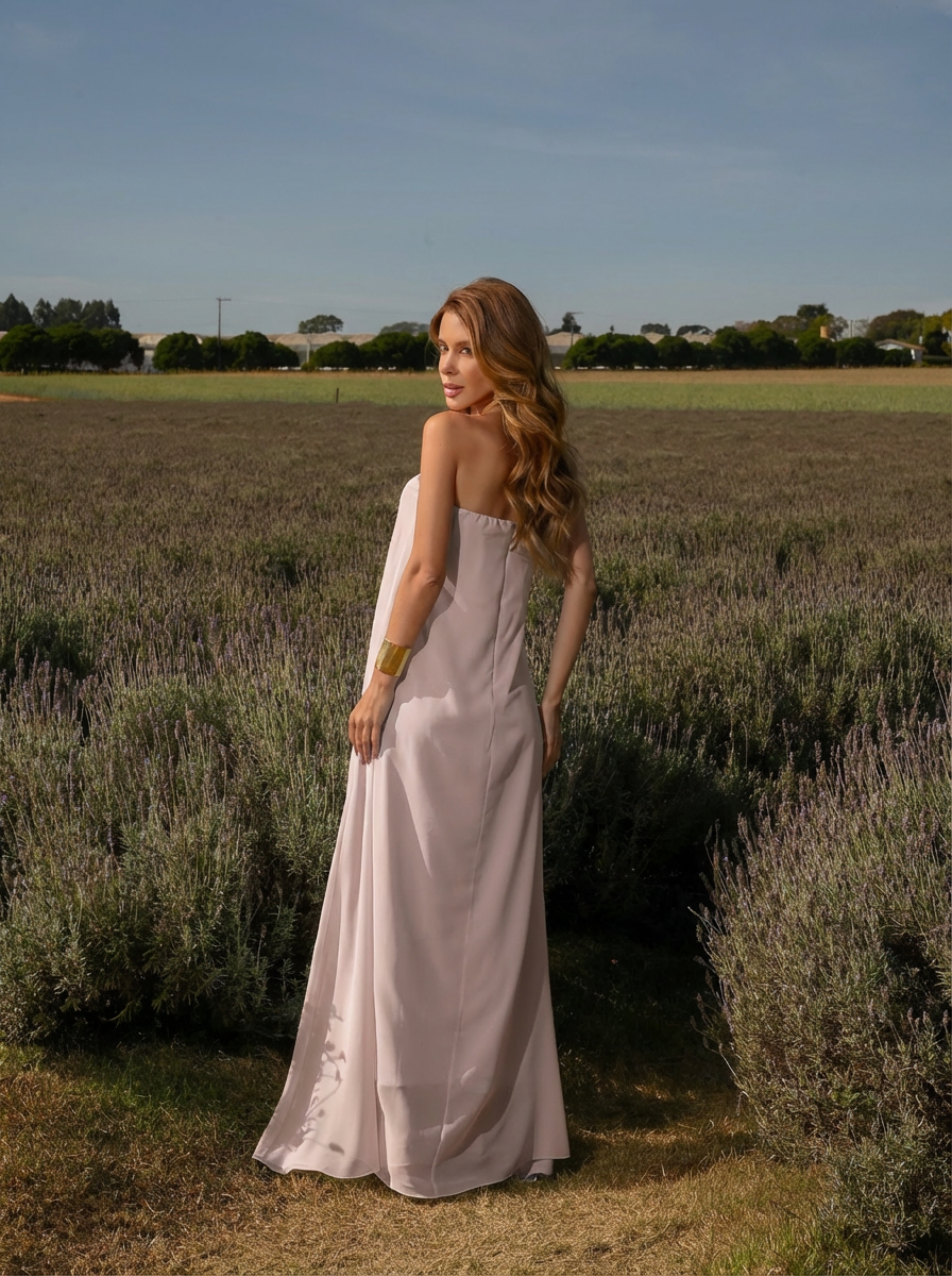 VESTIDO LONGO FLUÍDO DECOTE RETO COM LAÇO NUDE