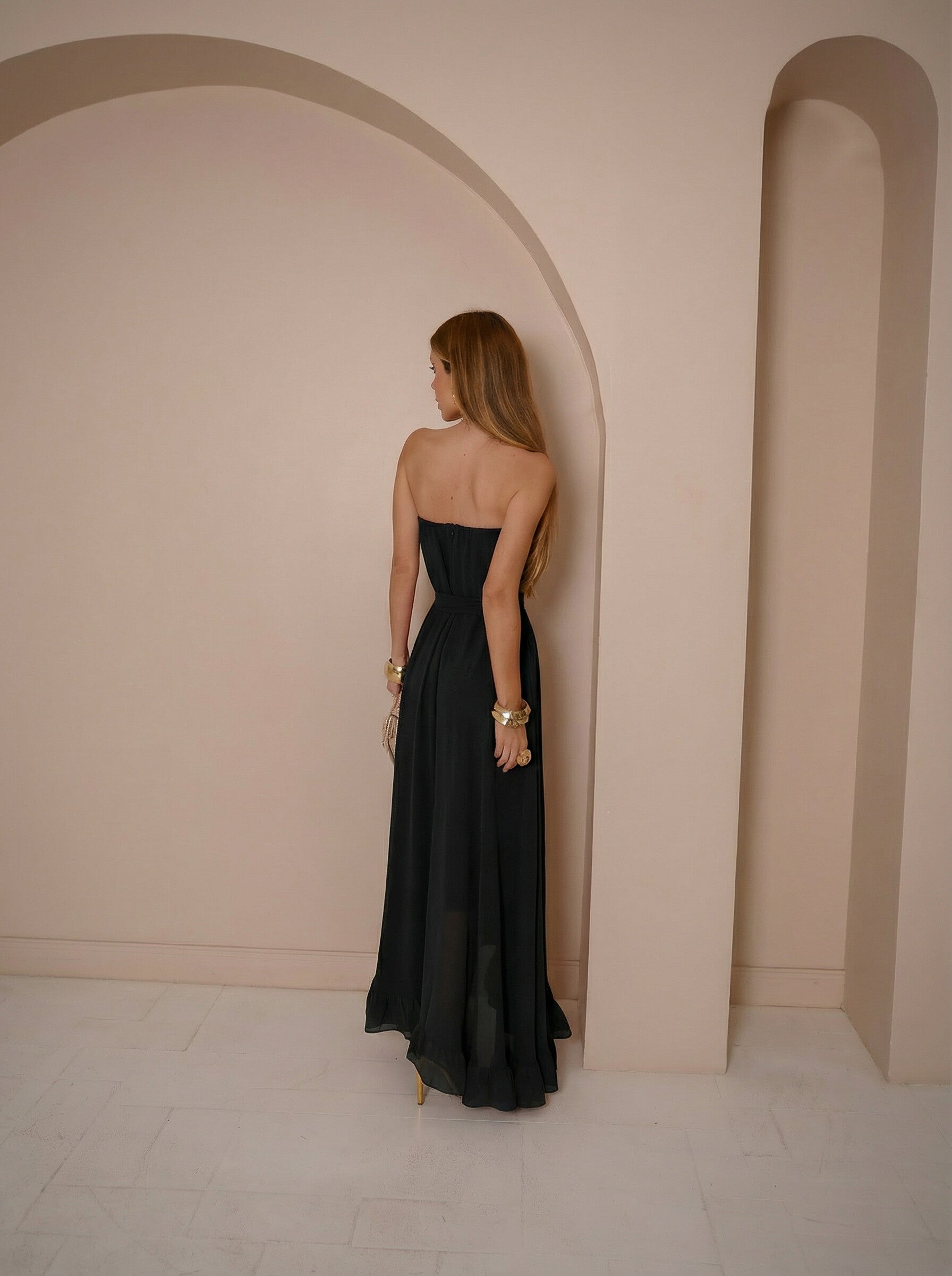 VESTIDO MIDI TOMARA QUE CAIA DECOTE CORAÇÃO BARRA ASSIMÉTRICA PRETO