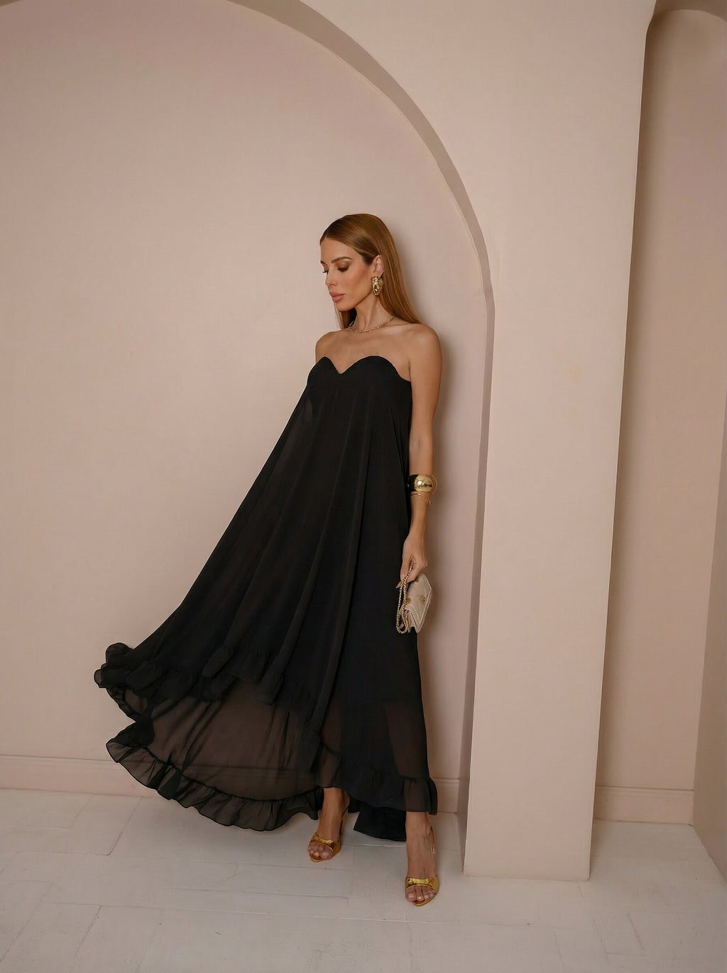 VESTIDO MIDI TOMARA QUE CAIA DECOTE CORAÇÃO BARRA ASSIMÉTRICA PRETO