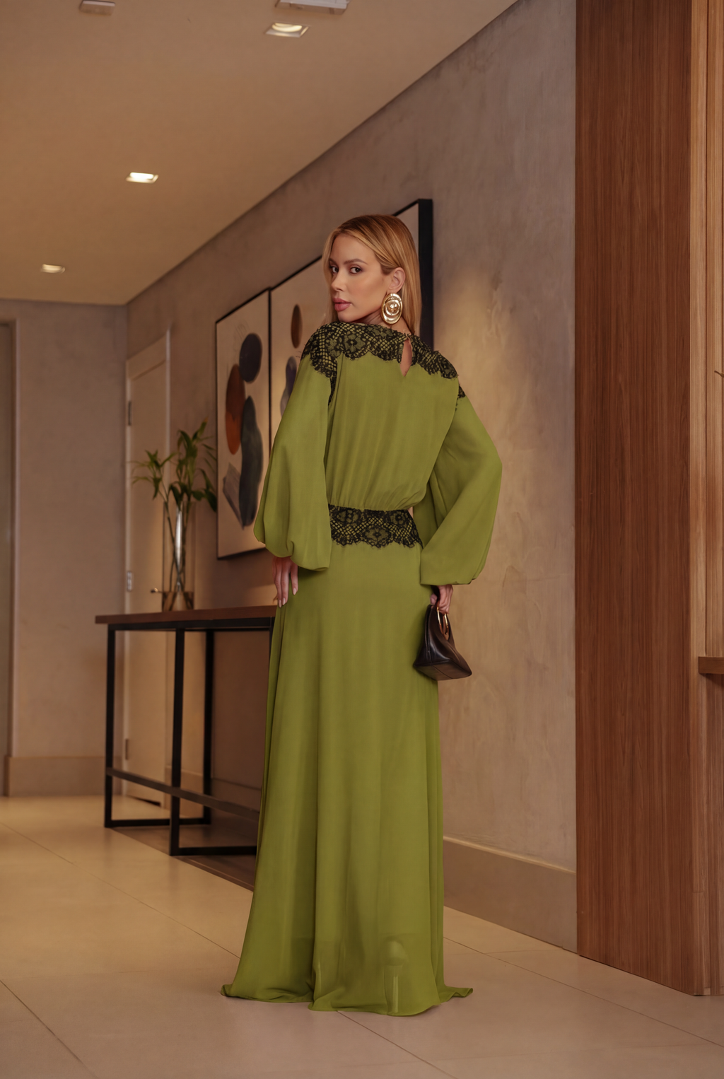 VESTIDO LONGO MANGA BALÃO COM RENDA VERDE
