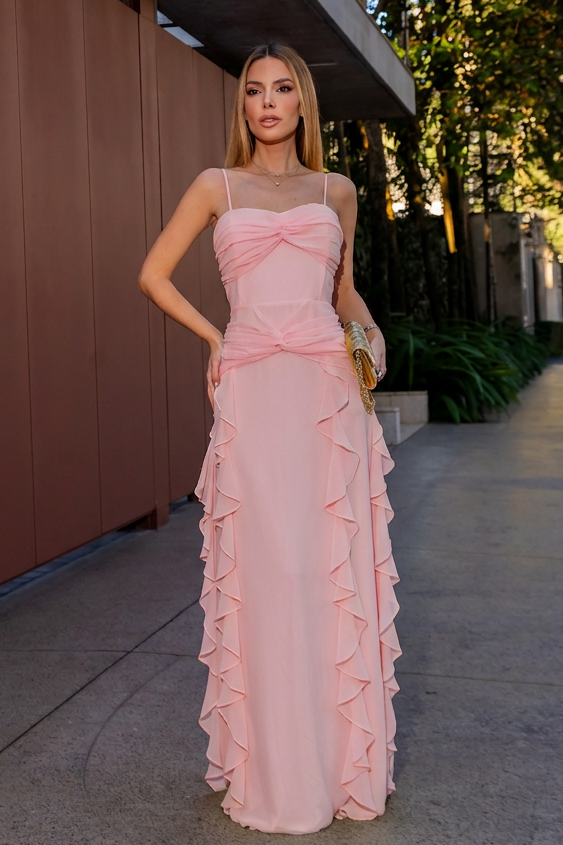 VESTIDO LONGO COM ALÇAS TORÇÃO NO BUSTO E CINTURA COM BABADOS ROSA