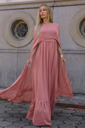 VESTIDO LONGO COM CAPA E DETALHE DE RENDA ROSA