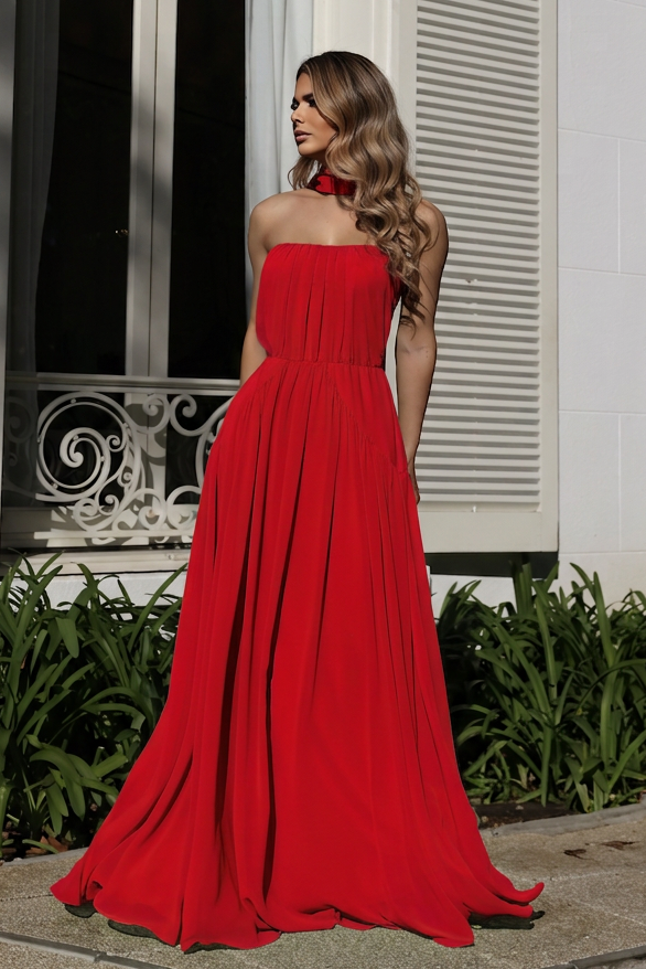 VESTIDO LONGO TOMARA QUE CAIA COM FRANZIDO E FAIXA VERMELHO