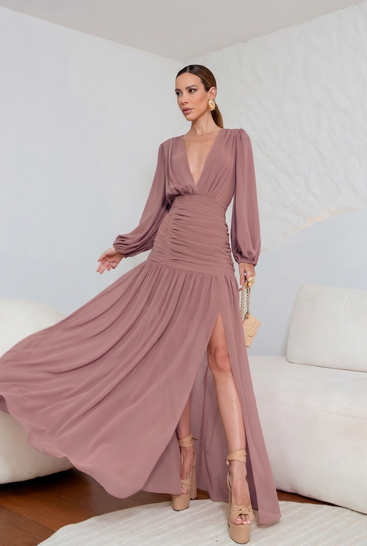 VESTIDO LONGO DECOTE V COM MANGA LONGA E FRANZIDO NA CINTURA ROSA ANTIGO