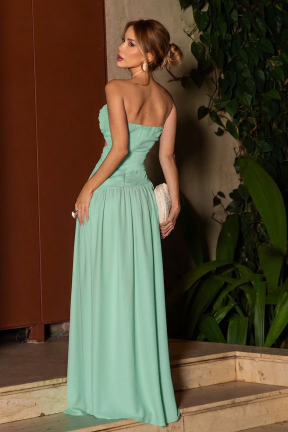 VESTIDO LONGO TOMARA QUE CAIA COM FRANZIDO E RECORTE LATERAL VERDE ÁGUA