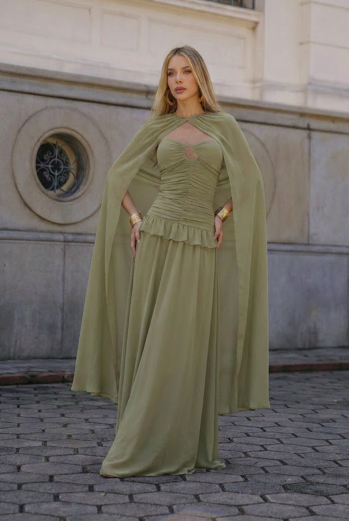 VESTIDO LONGO TOMARA QUE CAIA FRANZIDO COM RECORTE E CAPA VERDE