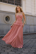 VESTIDO LONGO TOMARA QUE CAIA FRANZIDO COM RECORTE E CAPA ROSA