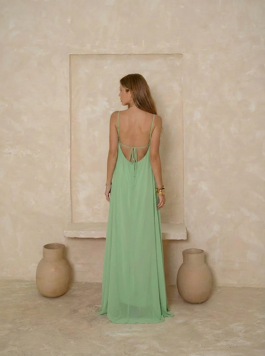 VESTIDO LONGO FRENTE ÚNICA COM FLOR 3D REMOVÍVEL E BABADOS CASCATA VERDE