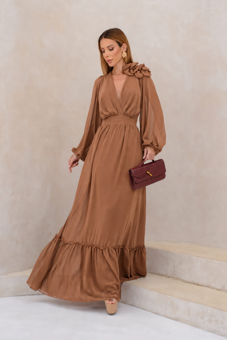 VESTIDO LONGO DECOTE V TRANSPASSADO COM MANGA BUFANTE E BABADO NA BARRA MARROM