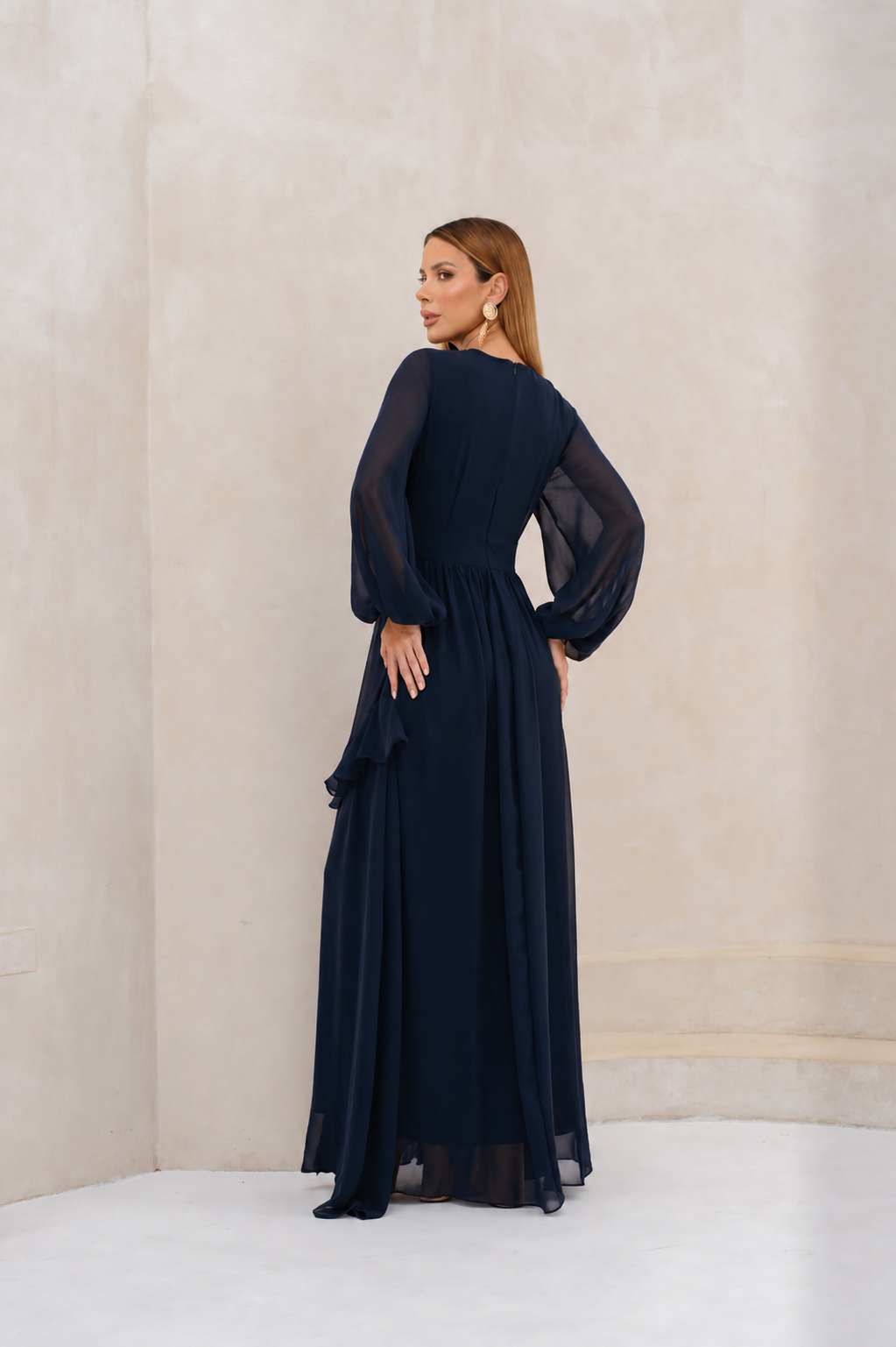 VESTIDO LONGO DECOTE V PROFUNDO COM MANGA BUFANTE E BABADOS LATERAIS AZUL