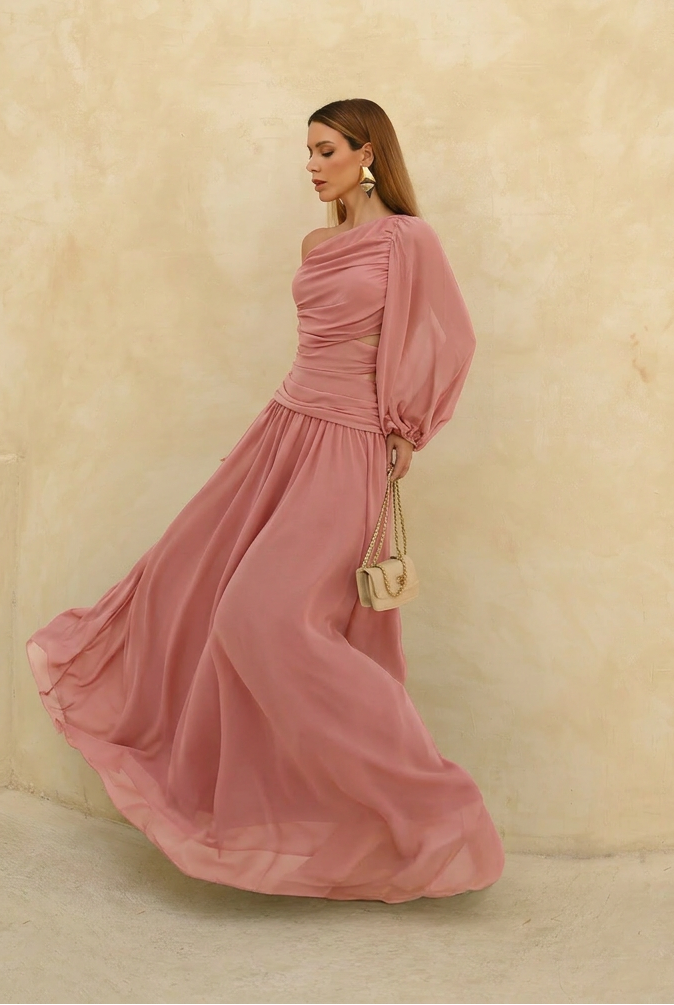 VESTIDO LONGO UM OMBRO FRANZIDO COM RECORTE E MANGA BUFANTE ROSA
