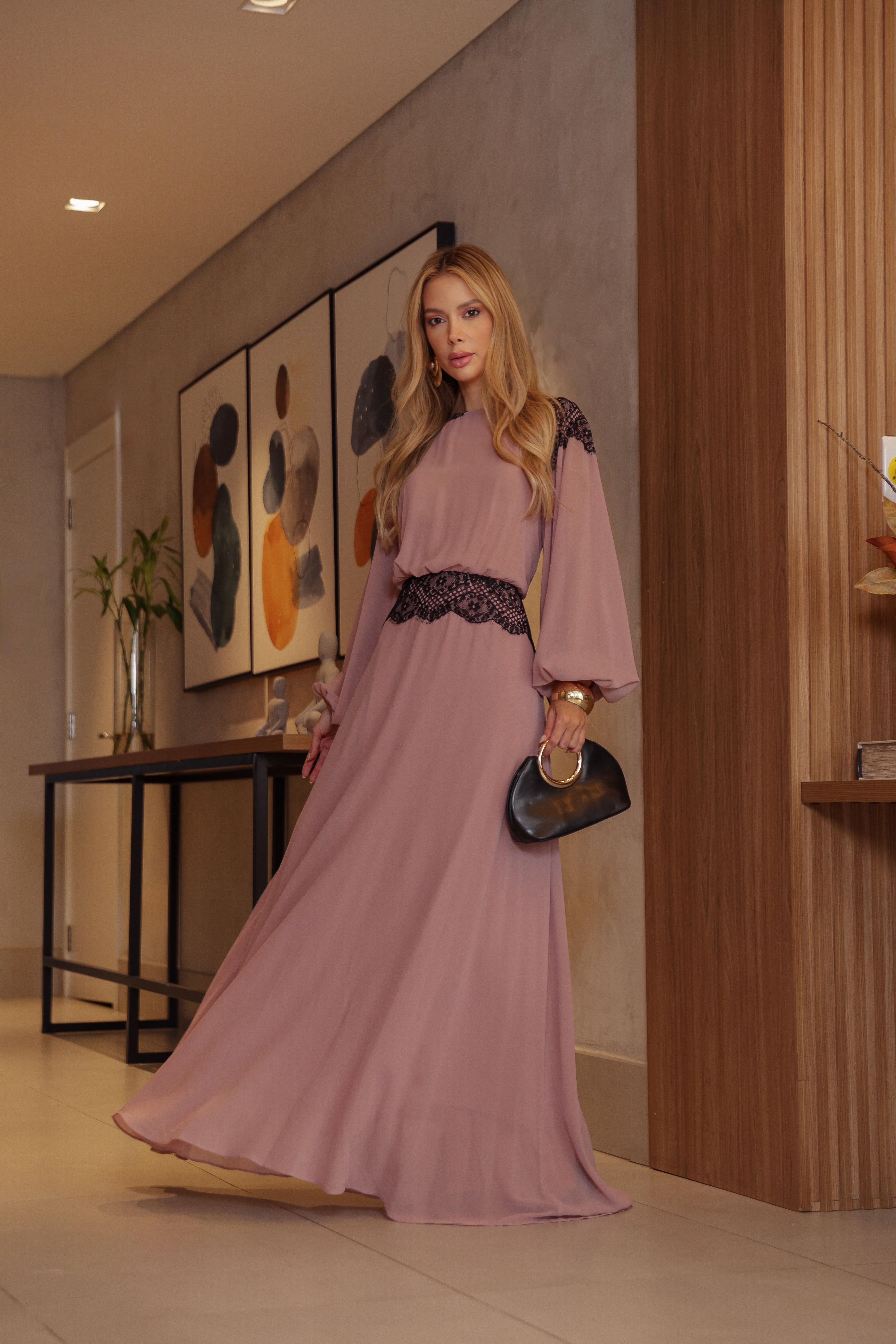 VESTIDO LONGO MANGA BALÃO COM RENDA ROSA ANTIGO