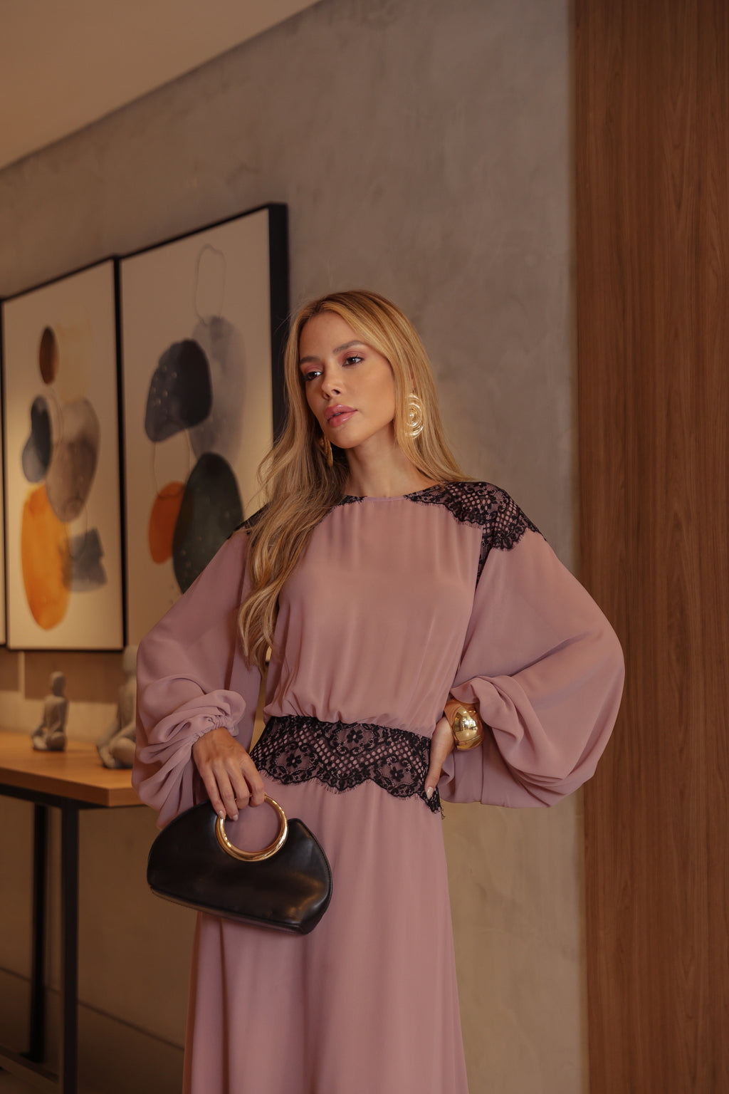 VESTIDO LONGO MANGA BALÃO COM RENDA ROSA ANTIGO