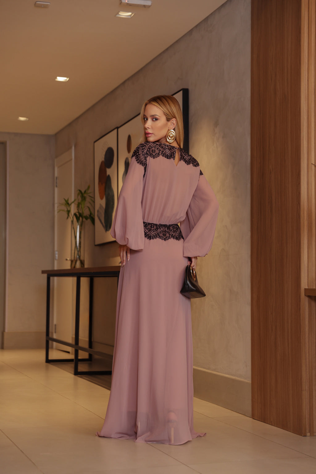 VESTIDO LONGO MANGA BALÃO COM RENDA ROSA ANTIGO