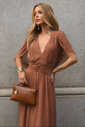 VESTIDO LONGO DECOTE V COM MANGA MORCEGO E FRANZIDO NA CINTURA CARAMELO