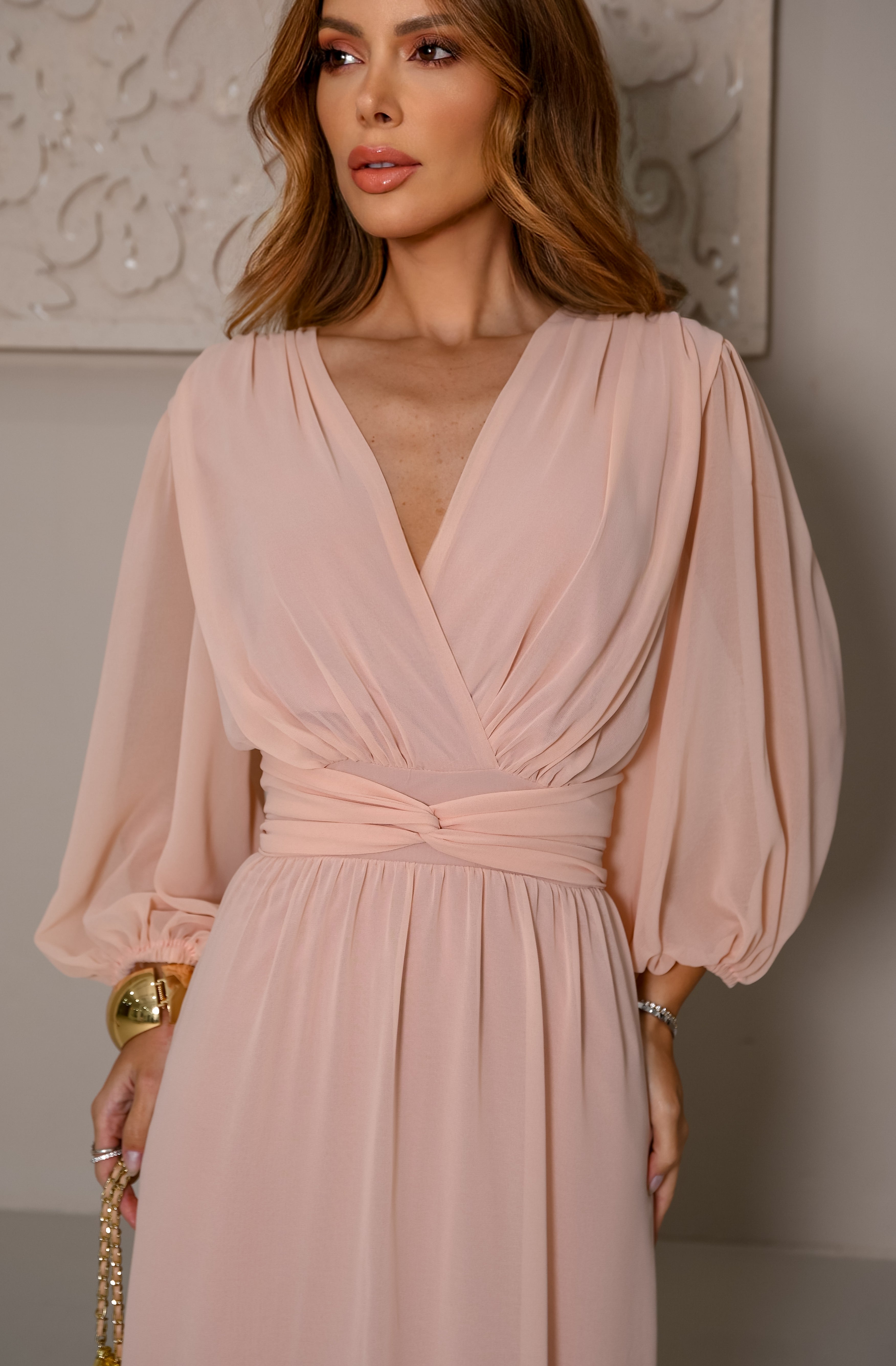 VESTIDO LONGO DECOTE V TRANSPASSADO COM MANGA BUFANTE NUDE ROSE