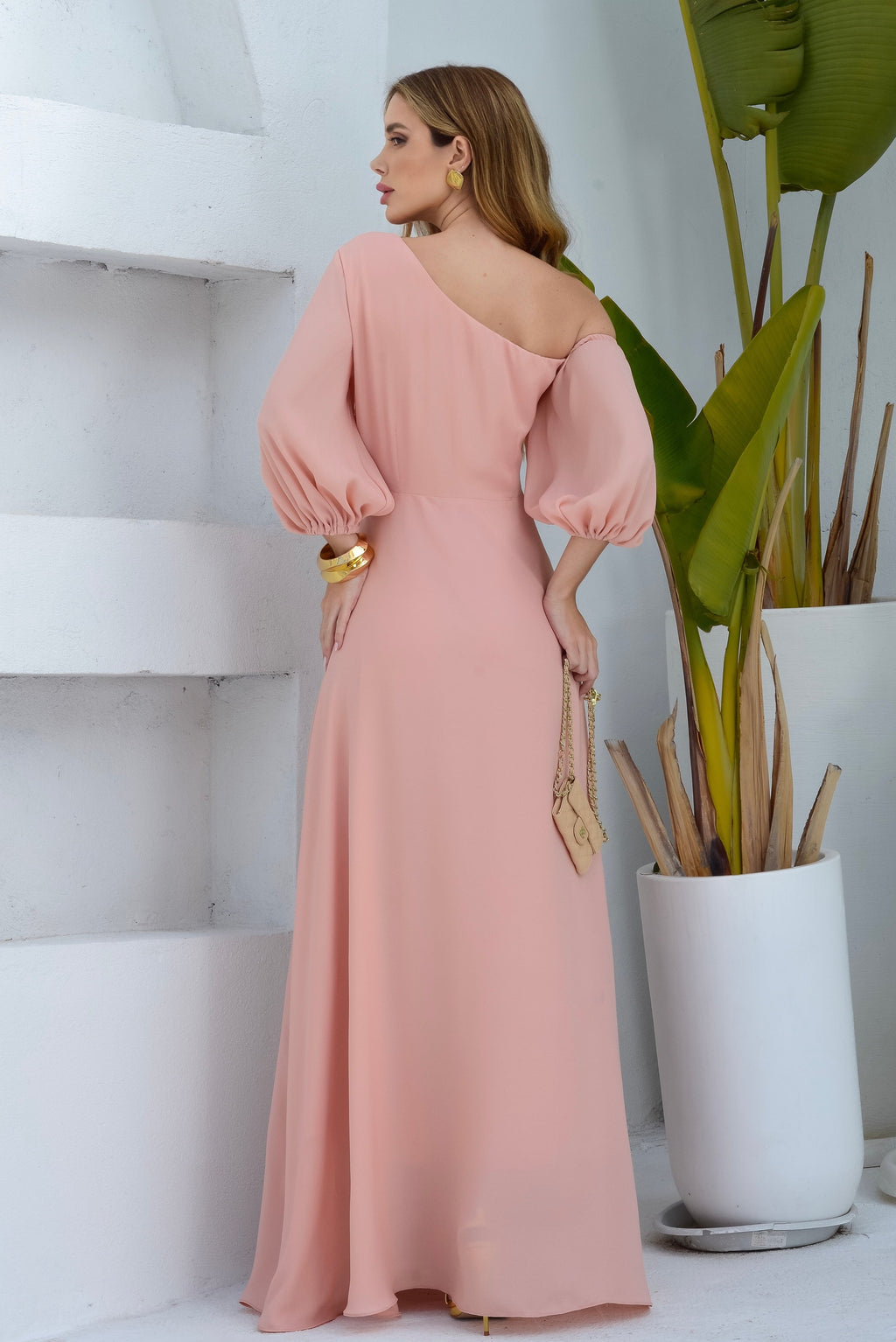 VESTIDO LONGO UM OMBRO COM MANGA BUFANTE E FLORES 3D PÊSSEGO