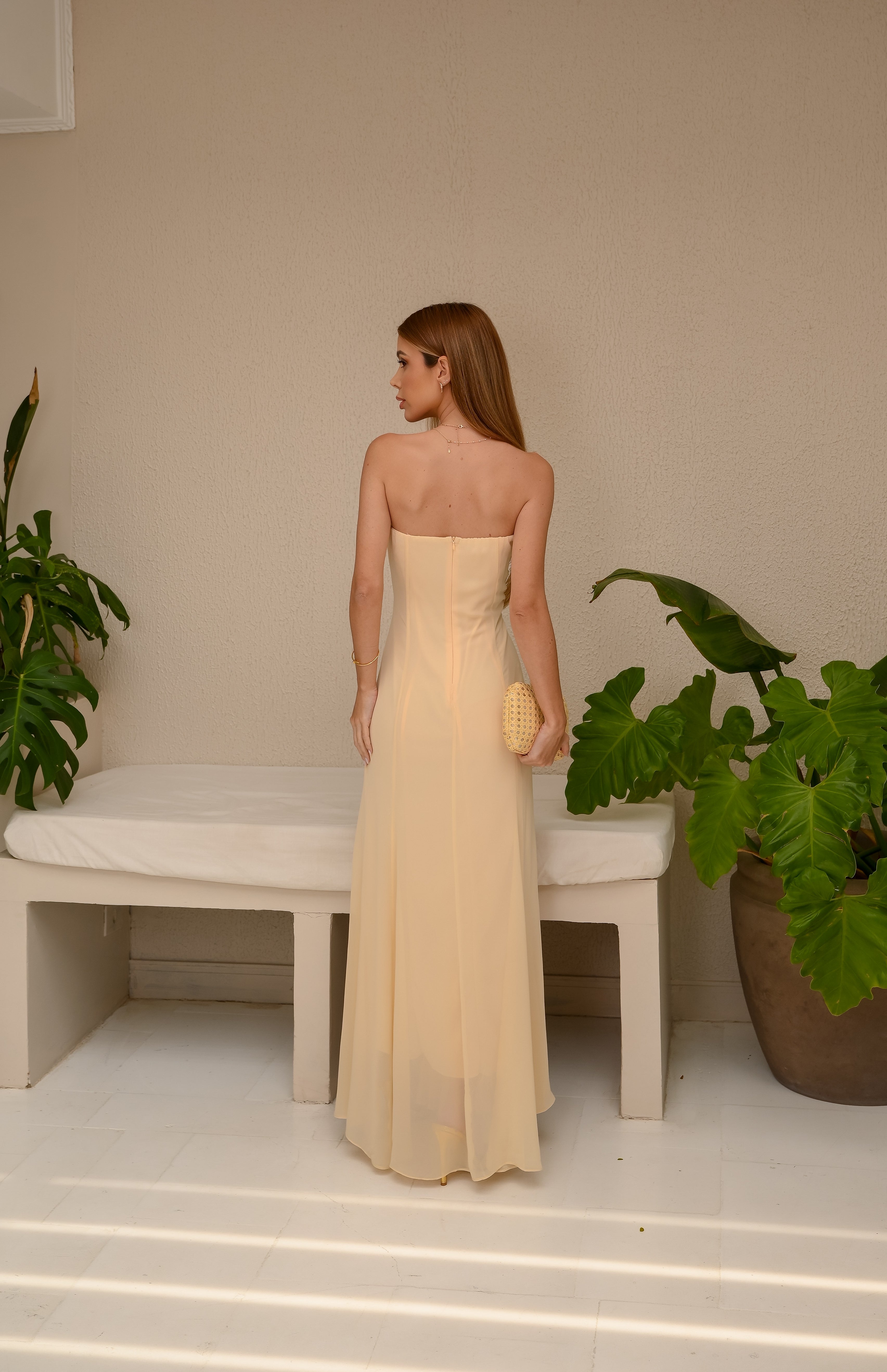 VESTIDO LONGO TOMARA QUE CAIA COM FLOR 3D REMOVÍVEL AMARELO