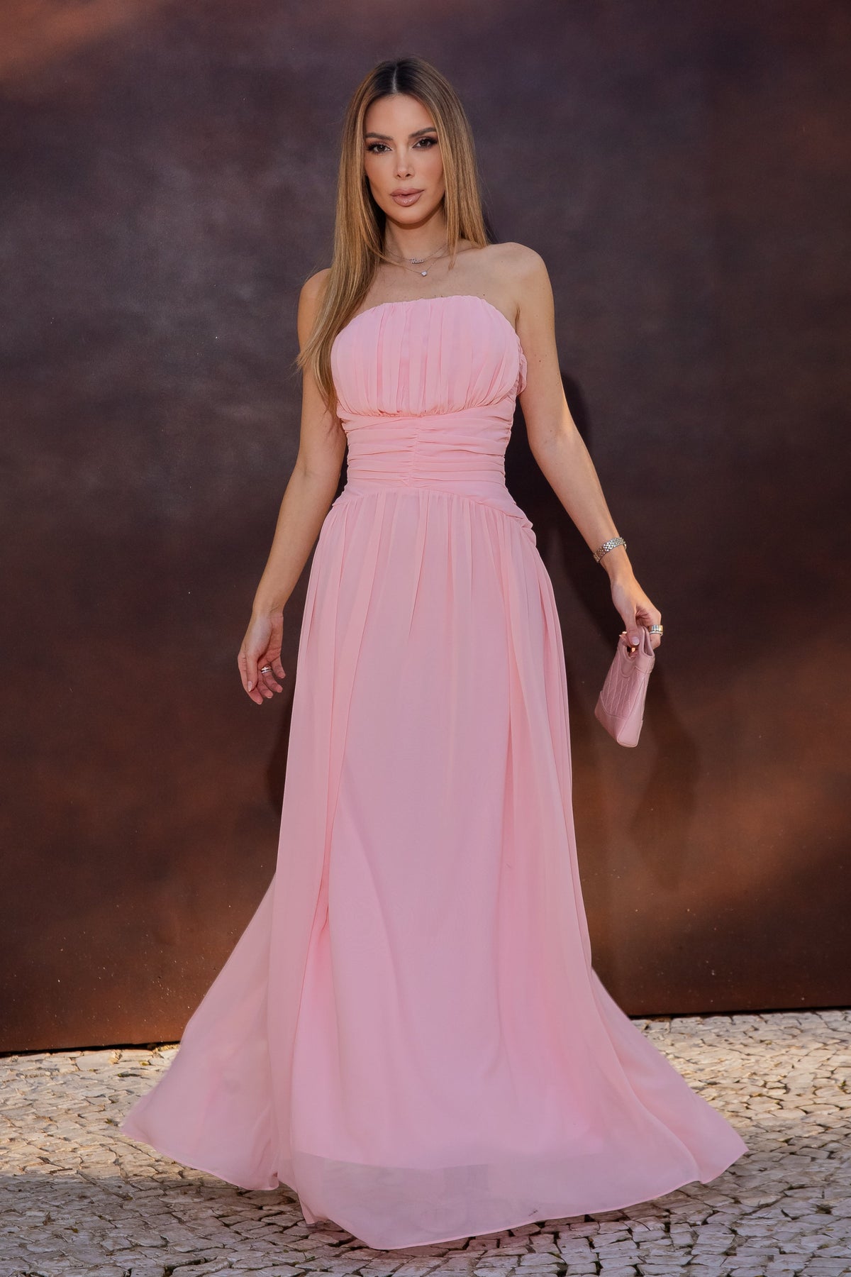 VESTIDO LONGO TOMARA QUE CAIA COM CORPETE FRANZIDO ROSA