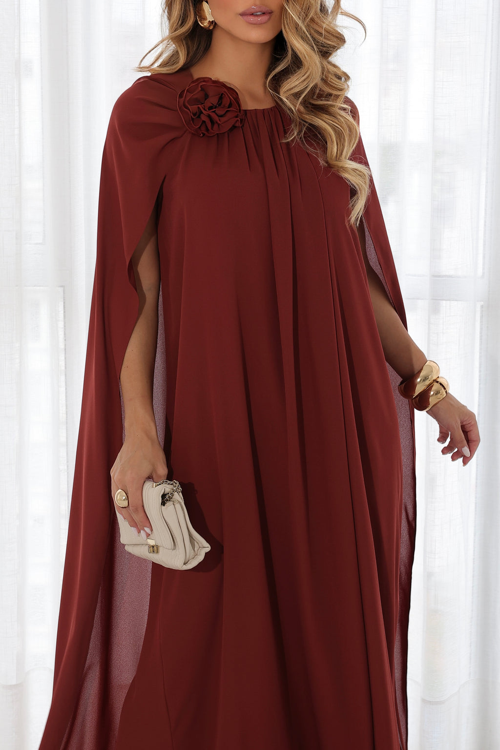 VESTIDO LONGO COM CAPA TERRACOTA