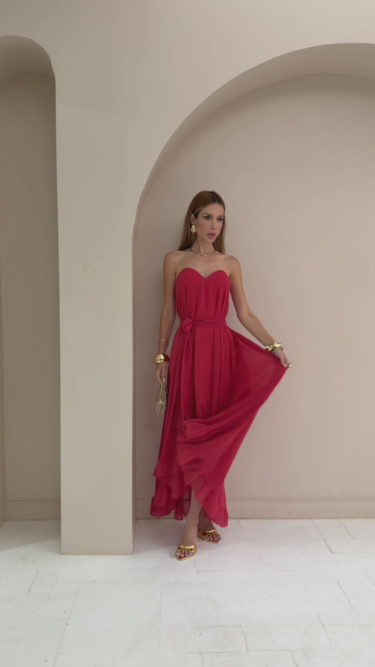 VESTIDO MIDI TOMARA QUE CAIA DECOTE CORAÇÃO BARRA ASSIMÉTRICA OFF WHITE