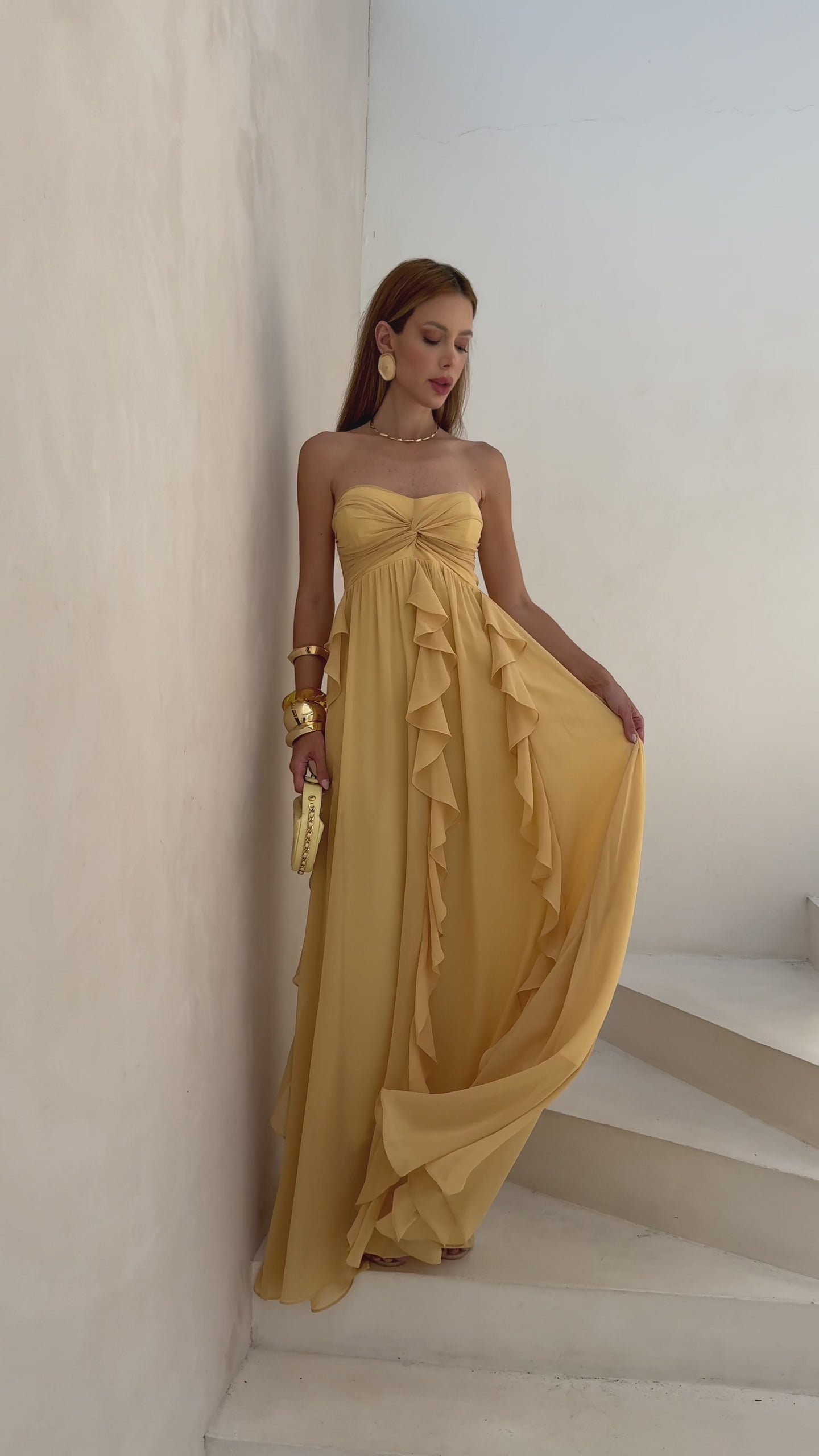 VESTIDO LONGO TOMARA QUE CAIA COM BABADOS CASCATA VERDE