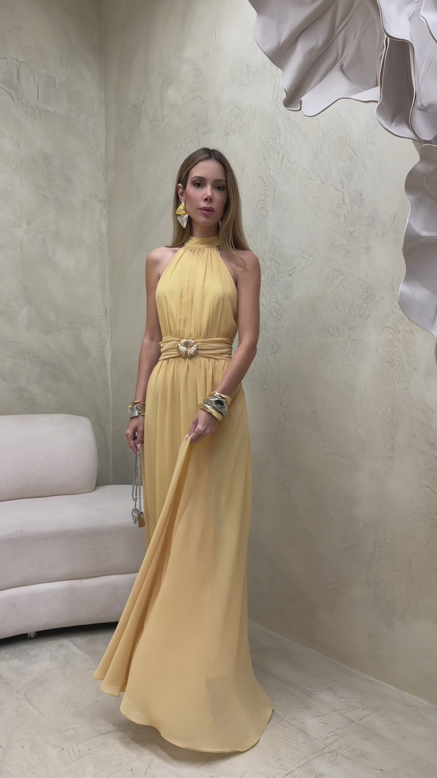 VESTIDO LONGO FRENTE ÚNICA DRAPEADO GOLA ALTA AZUL