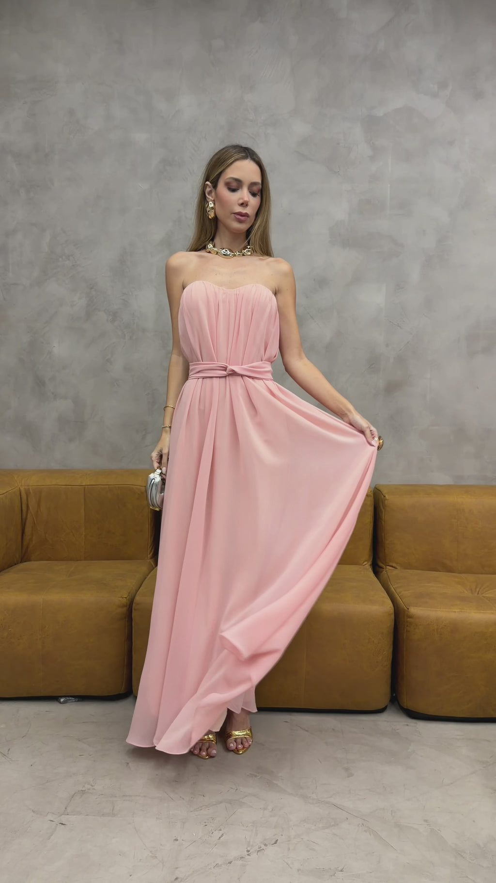 VESTIDO LONGO TOMARA QUE CAIA COM BUSTO DRAPEADO PRETO
