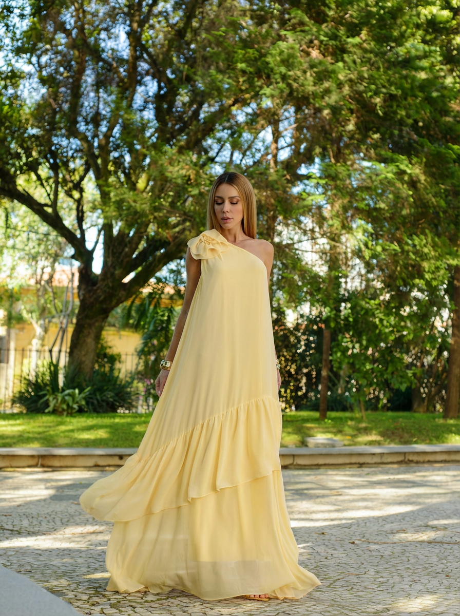 VESTIDO LONGO UM OMBRO COM FLOR 3D REMOVÍVEL E SAIA EM CAMADAS AMARELO